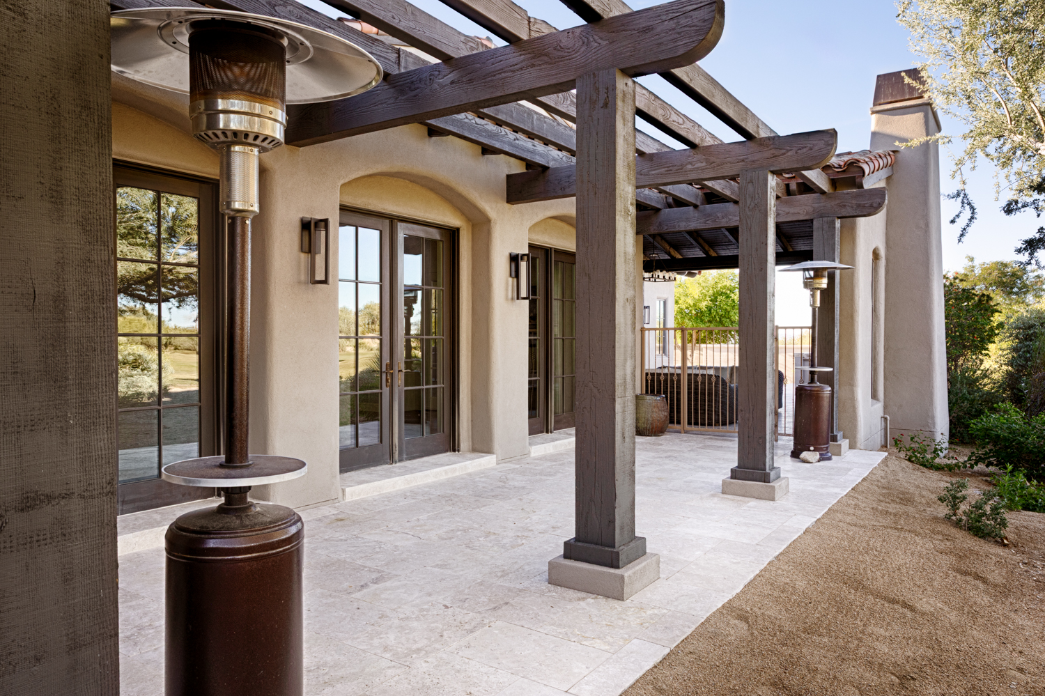 Buckmueller-2002 Outdoor Living, Elevated